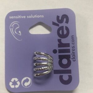 Claire’s sensitive solutions ear cuff in silver